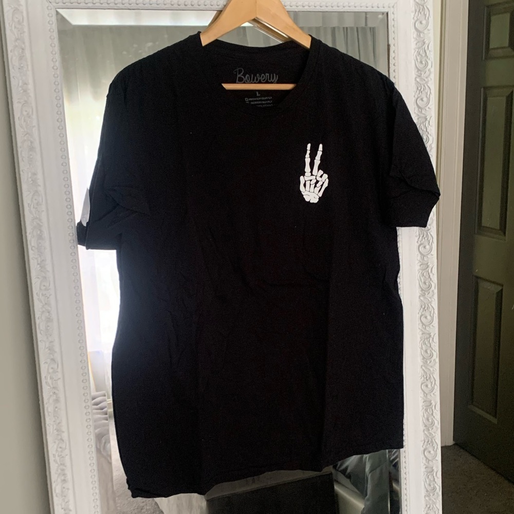 Peace Skull Graphic T-shirt • Black • Bowery Supply Co. • Large